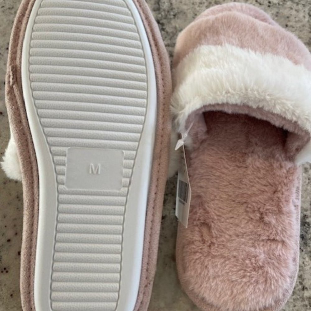 Slippers - Picture 3 of 3